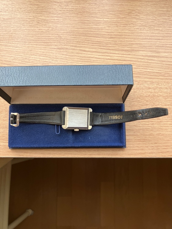 その他 その他 TISSOT calibers 2362/238（高級時計）の商品画像 - 査定依頼日：2026年5月6日 - 最高査定価格：5,000円