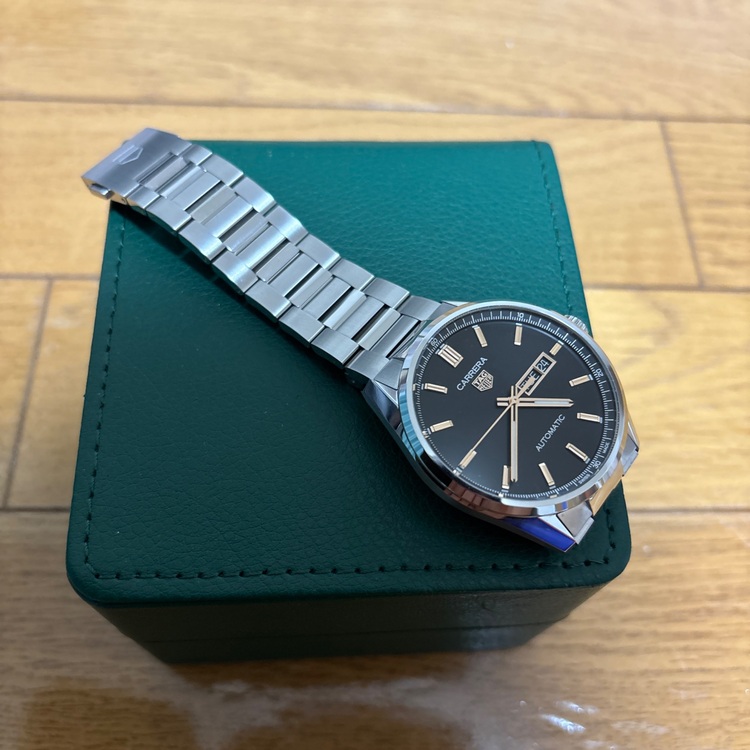 タグホイヤー WBN2013 カレラ（高級時計）の商品画像 - 査定依頼日：2025年7月2日 - 最高査定価格：240,000円