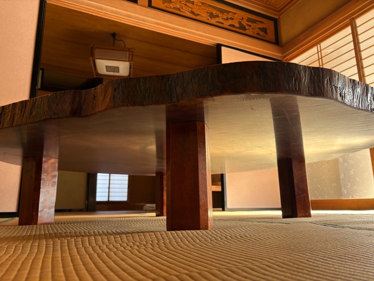 座卓（美術品・骨董品）の商品画像 - 査定依頼日：2026年1月24日 - 最高査定価格：3,000円