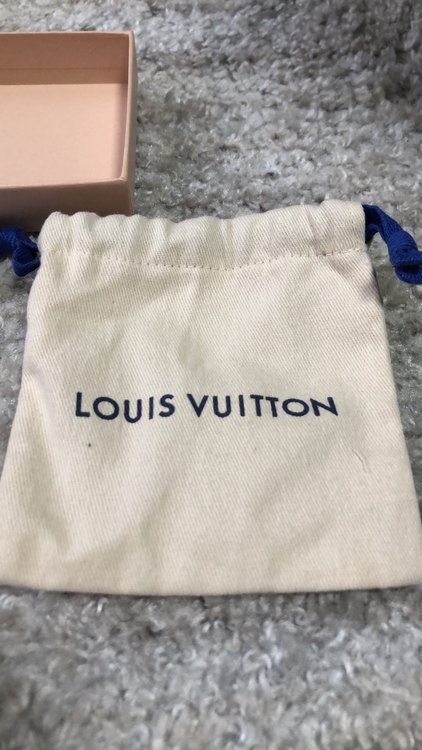 ルイ・ヴィトン M63640 コリエ プラーク モノグラム エクリプス ネックレ（金・貴金属）の商品画像 - 査定依頼日：2023年2月24日 - 最高査定価格：23,000円