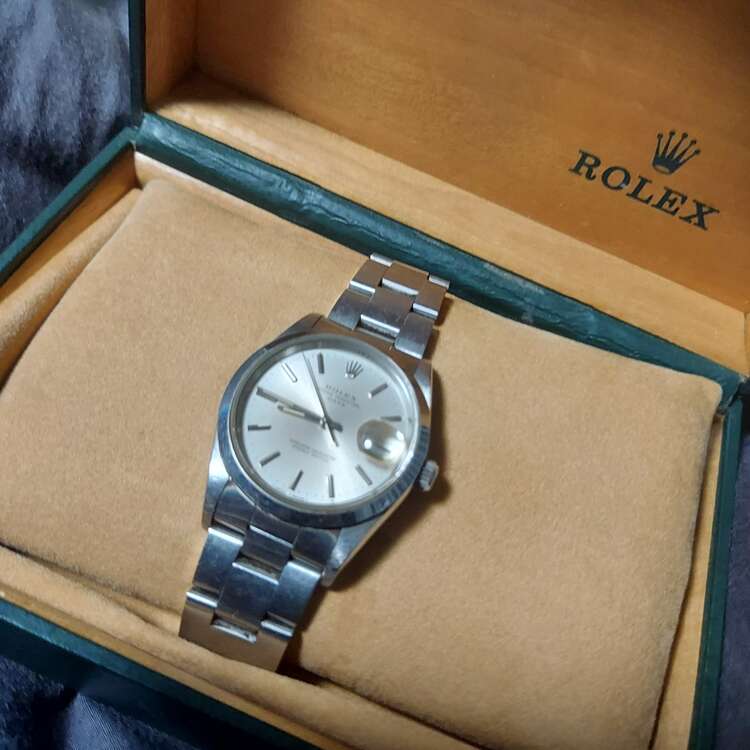 ロレックス パーペチュアルデイト ロレックス オイスター パーペチュアル デイト 15200（高級時計）の商品画像 - 査定依頼日：2025年4月13日 - 最高査定価格：570,000円