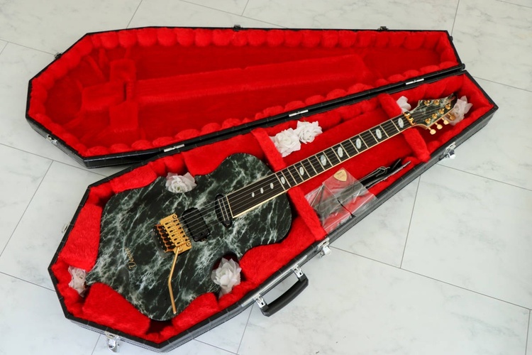 Caparison Venus Gackt シグネチャー モデル新品未使用（ピアノ・楽器・PA機材）の商品画像 - 査定依頼日：2026年7月19日 - 最高査定価格：10,000円