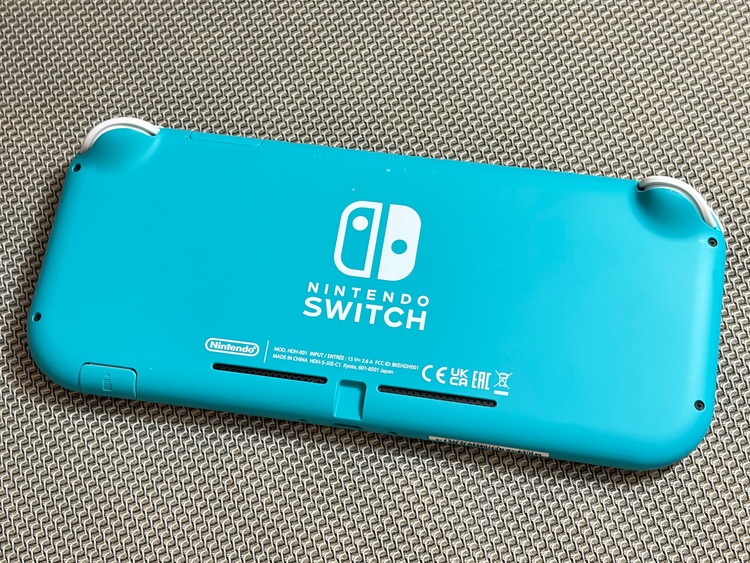 Nintendo Switch Lite ターコイズ（ゲーム機本体・ゲームソフト）の商品画像 - 査定依頼日：2026年6月1日 - 最高査定価格：12,000円