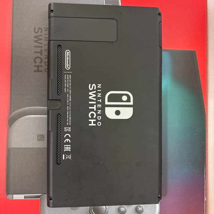  Nintendo Switch Joy-Con (L) / (R) グレー新型（ゲーム機本体・ゲームソフト）の商品画像 - 査定依頼日：2025年6月27日 - 最高査定価格：12,000円