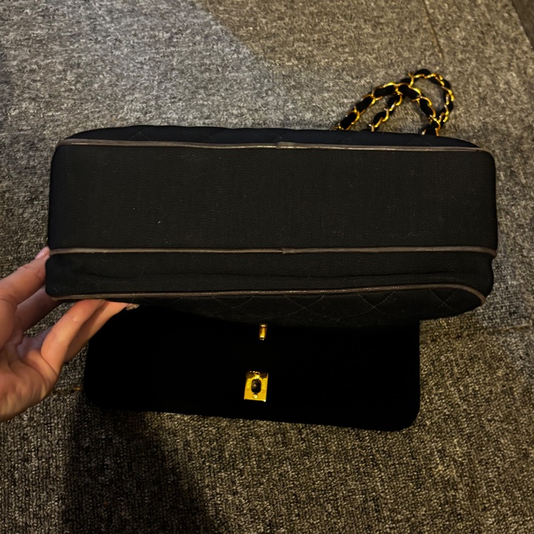 コットンデカマトラッセ？（ブランドバッグ）の商品画像 - 査定依頼日：2025年7月29日 - 最高査定価格：130,000円