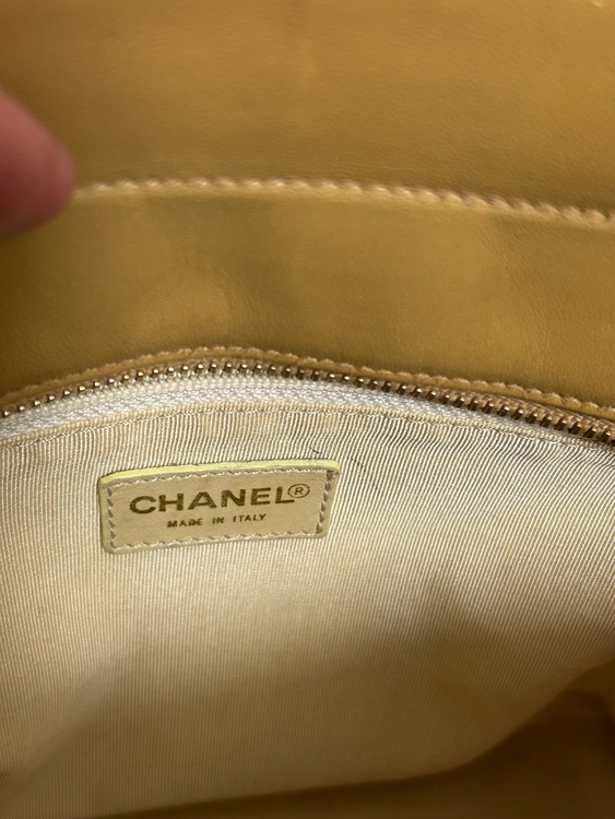 チョコバー ココマーク ショルダーバッグ（ブランドバッグ）の商品画像 - 査定依頼日：2025年9月21日 - 最高査定価格：150,000円