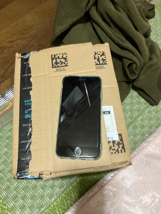 iPhone iPhone SE (第 2 世代) 64GB docomo（スマホ）の商品画像 - 査定依頼日：2026年10月22日 - 最高査定価格：8,000円