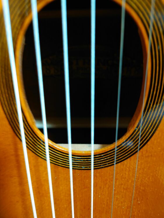 stringfonic advanced fvs（ピアノ・楽器・PA機材）の商品画像 - 査定依頼日：2025年10月2日 - 最高査定価格：130,000円