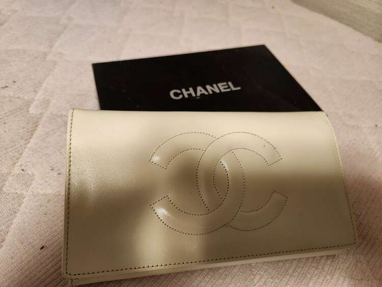 不明（ブランド財布・小物）の商品画像 - 査定依頼日：2025年5月28日 - 最高査定価格：10,000円