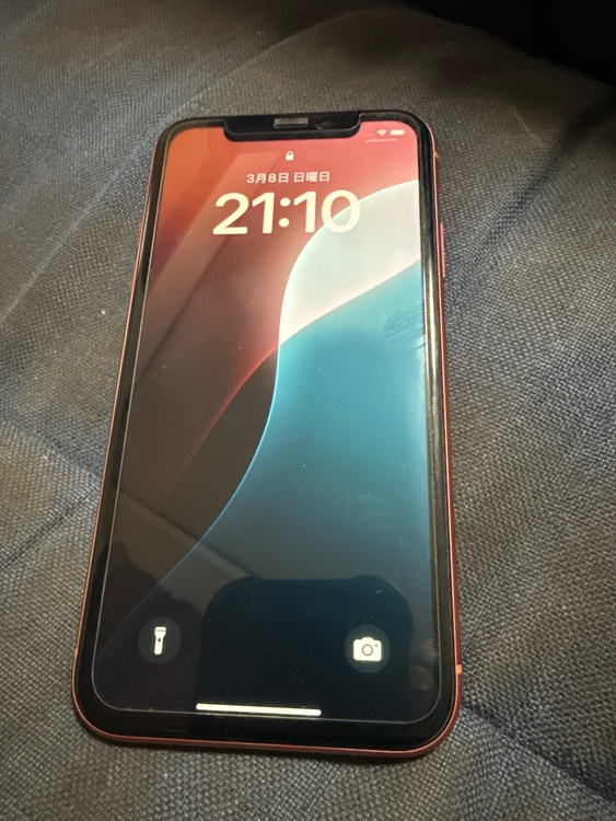 iPhoneXR 64GB au（スマホ）の商品画像 - 査定依頼日：2026年3月8日 - 最高査定価格：14,000円