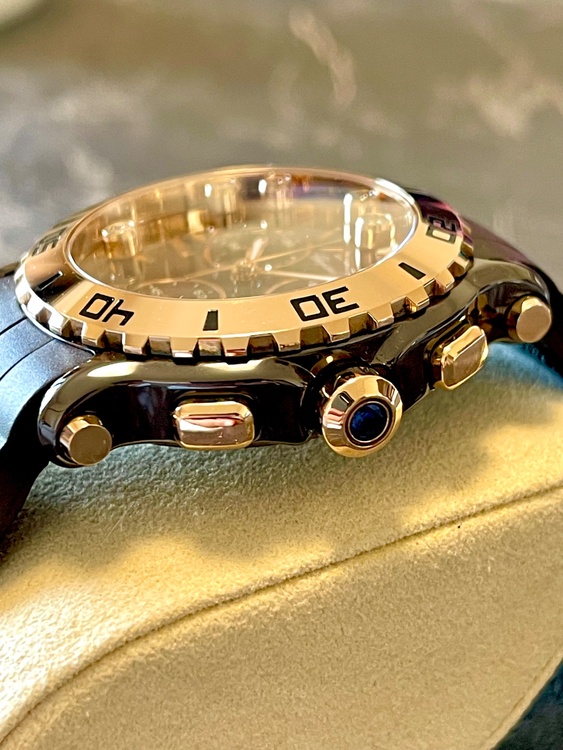 3000本限定ハッピースポーツ（高級時計）の商品画像 - 査定依頼日：2026年3月21日 - 最高査定価格：1,250,000円