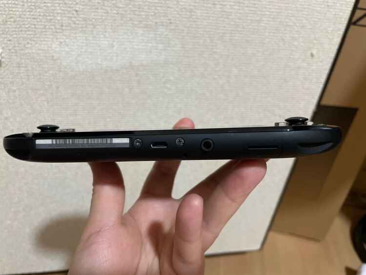 PSVITA PCH-2000（ゲーム機本体・ゲームソフト）の商品画像 - 査定依頼日：2025年5月25日 - 最高査定価格：9,000円