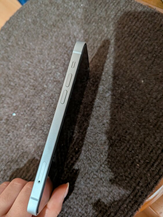 iPhone 12 64GB au（スマホ）の商品画像 - 査定依頼日：2026年4月5日 - 最高査定価格：24,000円