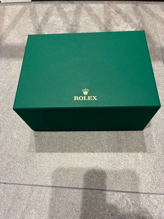 オイスターパーペチュアル　ベージュ　28㎜（高級時計）の商品画像 - 査定依頼日：2025年10月26日 - 最高査定価格：1,150,000円