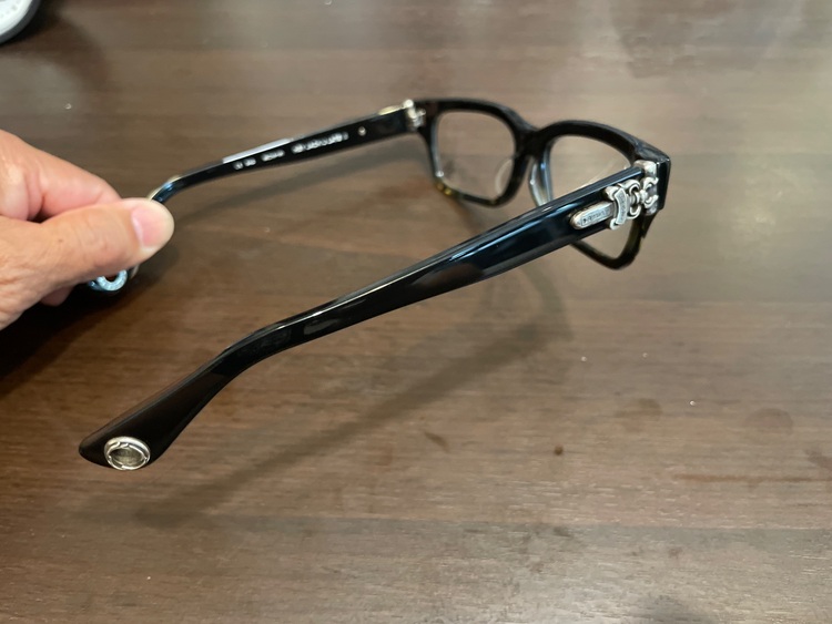 　メガネ（古着・ファッション）の商品画像 - 査定依頼日：2025年8月23日 - 最高査定価格：35,000円