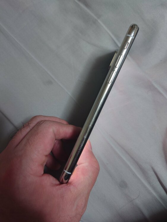 MTE12J/A（スマホ）の商品画像 - 査定依頼日：2026年1月21日 - 最高査定価格：16,000円