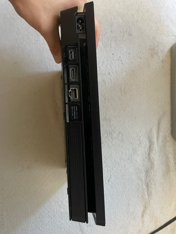 ps4（ゲーム機本体・ゲームソフト）の商品画像 - 査定依頼日：2023年11月13日 - 最高査定価格：10,000円