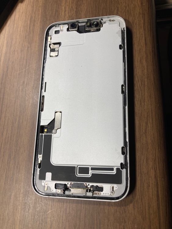 iPhone 16e 128GB SIMフリー（スマホ）の商品画像 - 査定依頼日：2026年2月28日 - 最高査定価格：69,000円