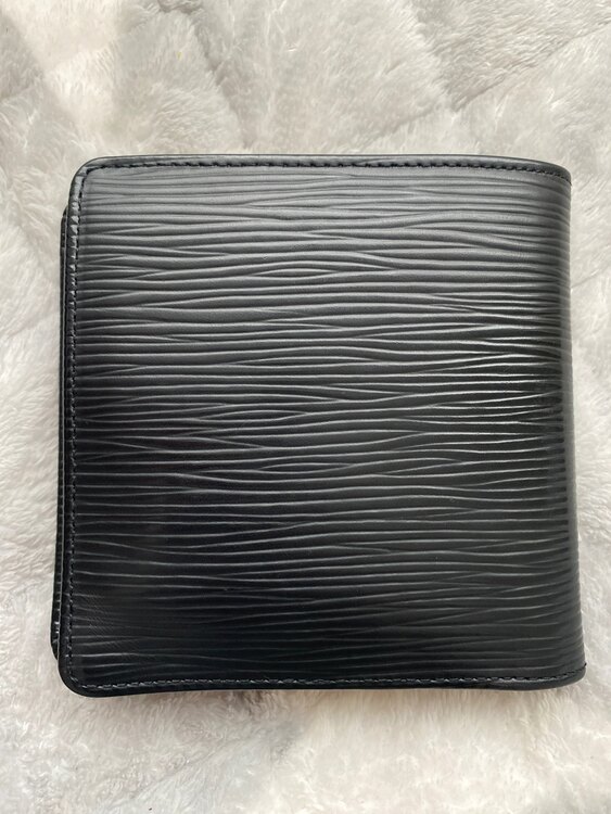 ルイヴィトン エピ （ブランドバッグ）の商品画像 - 査定依頼日：2025年5月6日 - 最高査定価格：20,000円