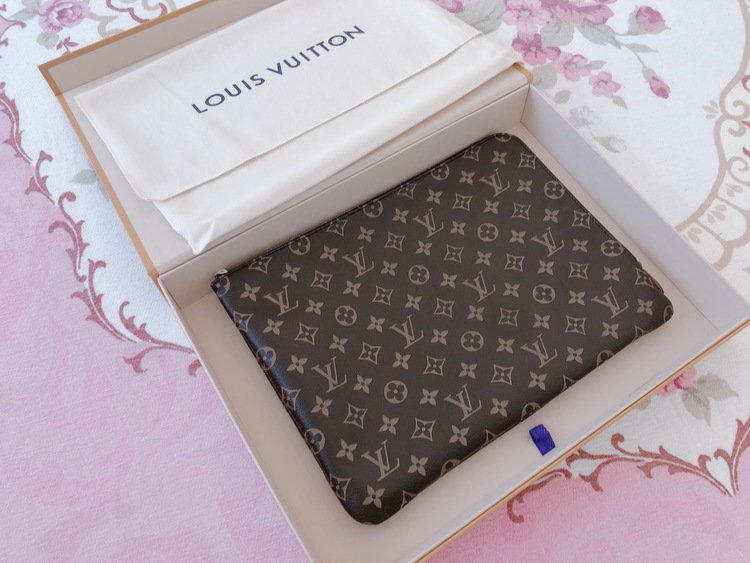 PCケース（ブランドバッグ）の商品画像 - 査定依頼日：2021年10月1日 - 最高査定価格：55,000円