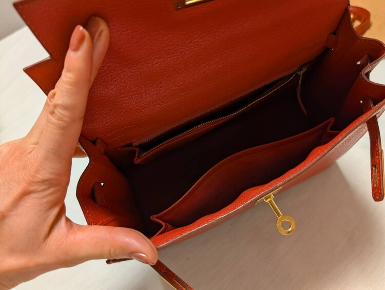 25cm（ブランドバッグ）の商品画像 - 査定依頼日：2025年4月26日 - 最高査定価格：1,300,000円