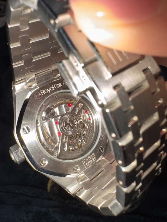 オーデマピゲ ロイヤルオーク （高級時計）の商品画像 - 査定依頼日：2026年3月31日 - 最高査定価格：10,000,000円