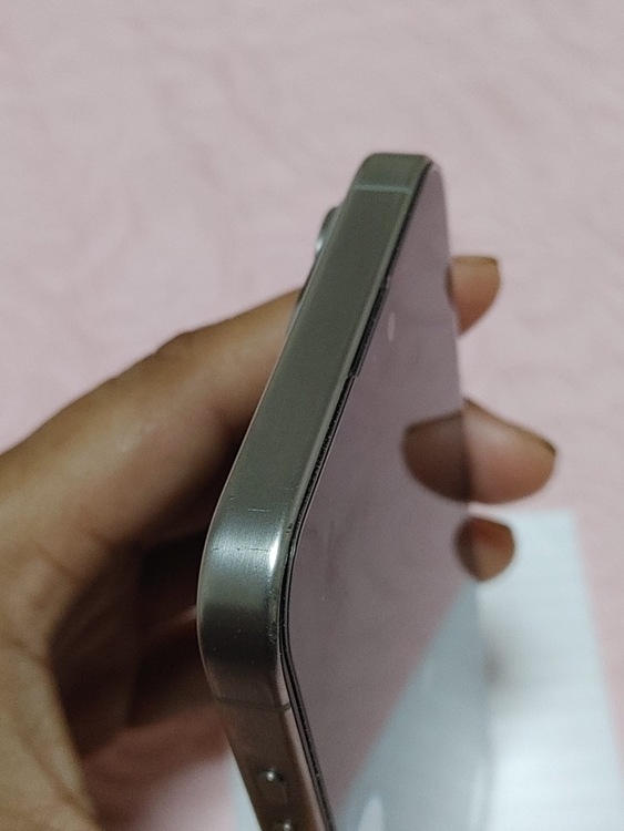 Apple iPhone 15 Pro Max 256GB ナチュラルチタニウム SIMフリー（スマホ）の商品画像 - 査定依頼日：2026年7月21日 - 最高査定価格：99,000円