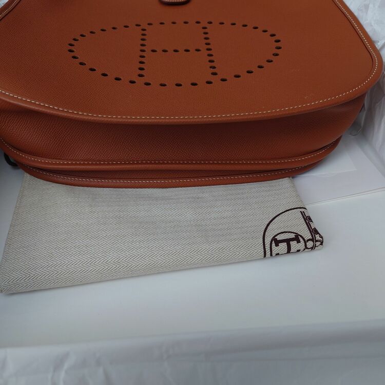 エルメス エブリン （ブランドバッグ）の商品画像 - 査定依頼日：2025年7月28日 - 最高査定価格：280,000円