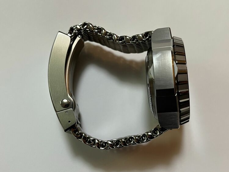 オメガ シーマスター プロプロフ 227.90.55.21.01.00（高級時計）の商品画像 - 査定依頼日：2025年8月30日 - 最高査定価格：1,150,000円