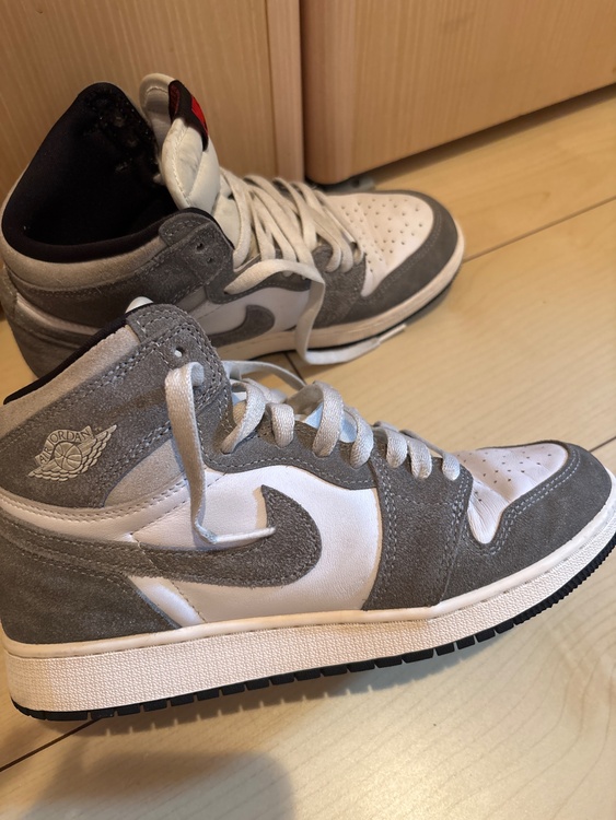 NIKE AIR JORDAN RETRO HIGH OG GS FD1437 051（古着・ファッション）の商品画像 - 査定依頼日：2026年9月25日 - 最高査定価格：2,500円