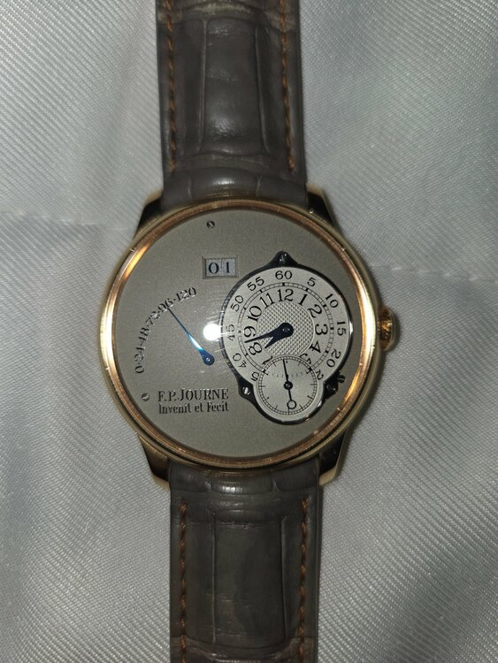 FPジュルヌ（高級時計）の商品画像 - 査定依頼日：2025年12月8日 - 最高査定価格：16,000,000円