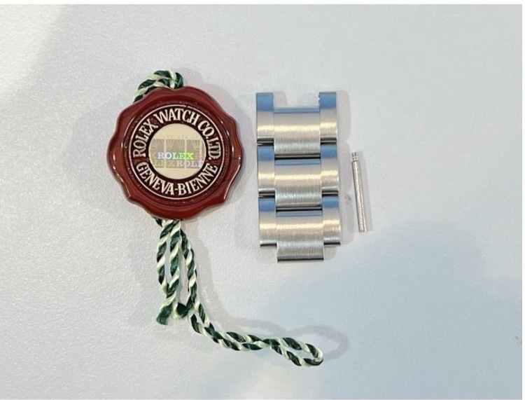 ロレックス　サブマリーナ　グリーン（高級時計）の商品画像 - 査定依頼日：2026年4月22日 - 最高査定価格：2,250,000円