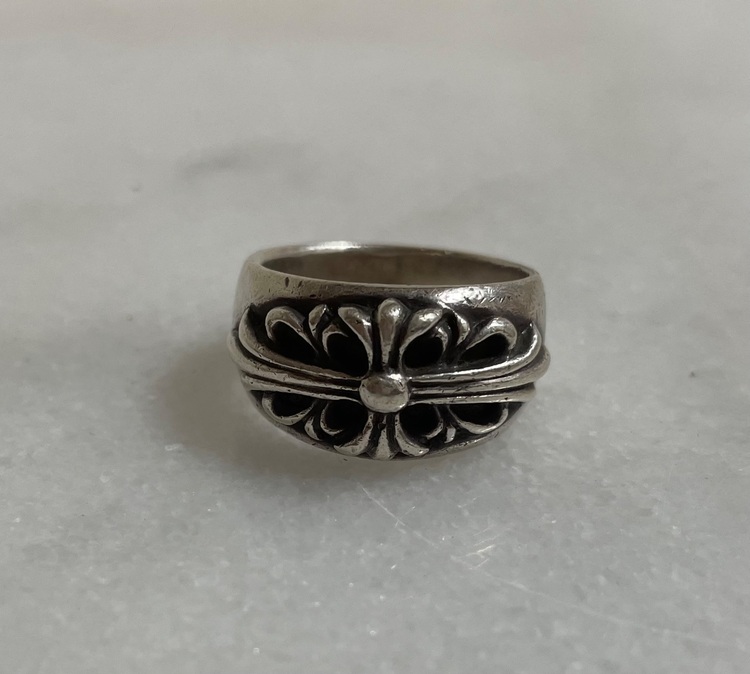 クロムハーツ　フローラルクロス　リング（金・貴金属）の商品画像 - 査定依頼日：2025年11月18日 - 最高査定価格：145,000円