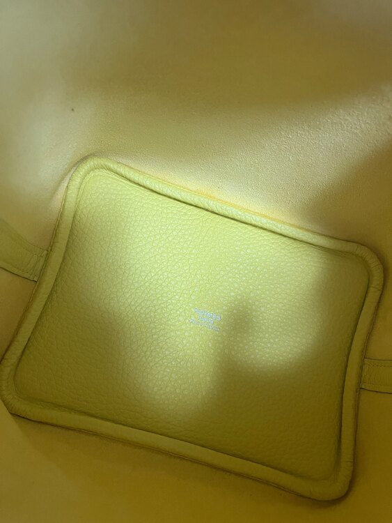 ピコタンロック18（ブランドバッグ）の商品画像 - 査定依頼日：2025年4月19日 - 最高査定価格：800,000円