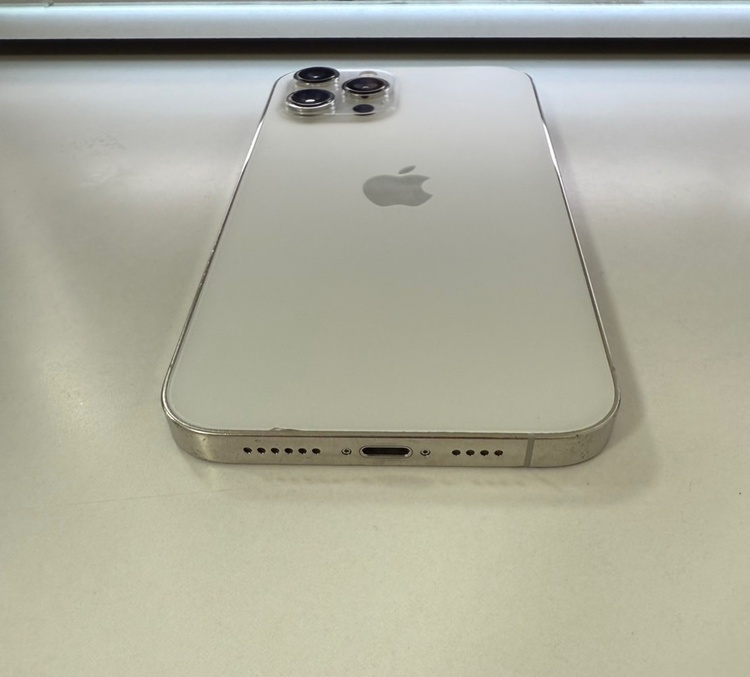 iPhone 12 Pro Max 256GB SIMフリー（スマホ）の商品画像 - 査定依頼日：2026年2月9日 - 最高査定価格：44,000円