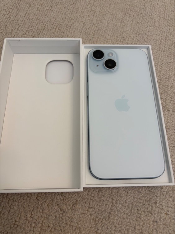 iPhone 15 256GB SIMフリー（スマホ）の商品画像 - 査定依頼日：2026年1月22日 - 最高査定価格：68,000円