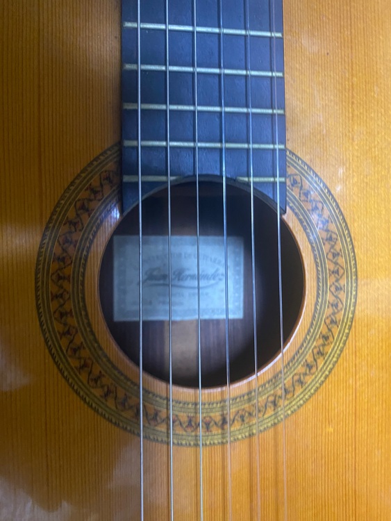 ホアンエルナンデスプロフェッサー2008（ピアノ・楽器・PA機材）の商品画像 - 査定依頼日：2025年11月18日 - 最高査定価格：50,000円