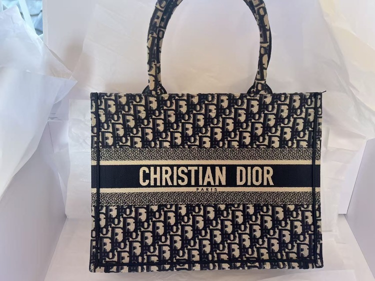 不明（ブランドバッグ）の商品画像 - 査定依頼日：2026年1月26日 - 最高査定価格：180,000円