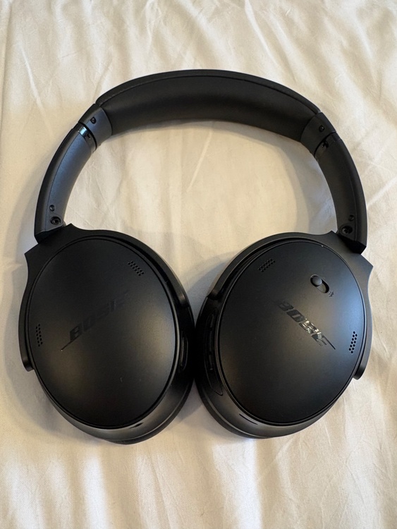 QuietComfort 45 headphones（オーディオ・スピーカー）の商品画像 - 査定依頼日：2026年3月29日 - 最高査定価格：6,100円