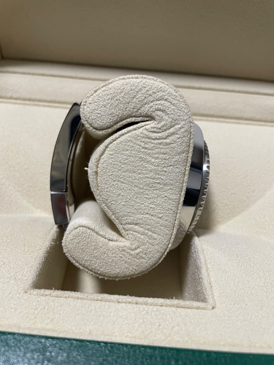 126610LN（高級時計）の商品画像 - 査定依頼日：2025年9月3日 - 最高査定価格：2,020,000円