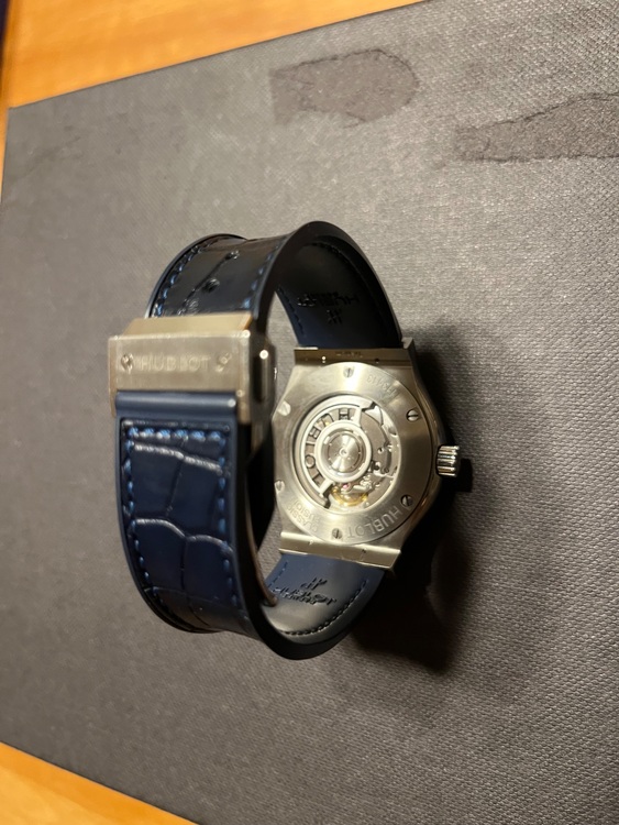 ウブロ クラシックフュージョン HU542.NX.7170.Lr（高級時計）の商品画像 - 査定依頼日：2025年8月25日 - 最高査定価格：560,000円