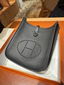 エヴリン16（ブランドバッグ）の商品画像 - 査定依頼日：2026年1月19日 - 最高査定価格：390,000円