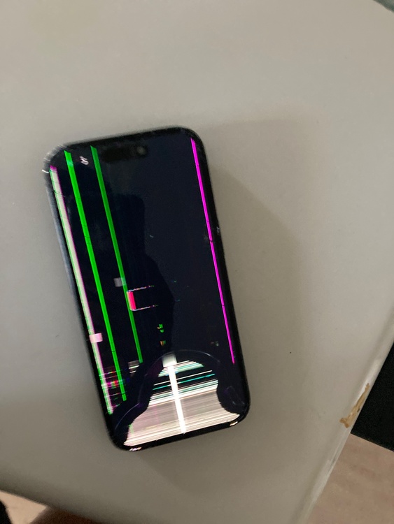 iPhone iPhone 15 128GB docomo（スマホ）の商品画像 - 査定依頼日：2026年8月21日 - 最高査定価格：66,000円