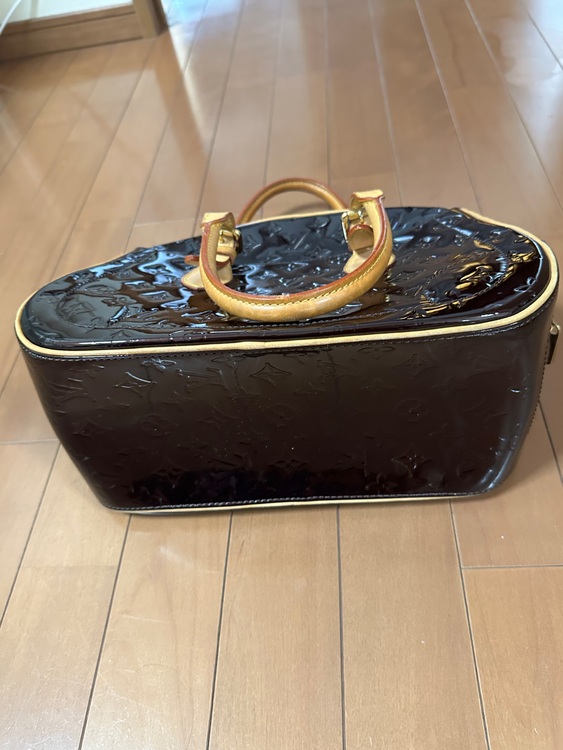 ヴィトン　ヴェルニ（ブランドバッグ）の商品画像 - 査定依頼日：2025年6月8日 - 最高査定価格：70,000円