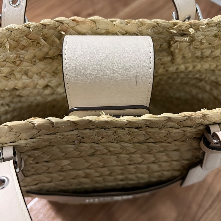 その他 コーチ （ブランドバッグ）の商品画像 - 査定依頼日：2025年12月16日 - 最高査定価格：4,000円