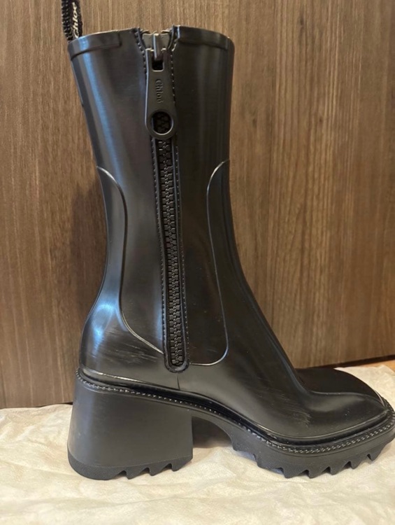 その他 クロエ （ブランドバッグ）の商品画像 - 査定依頼日：2025年11月21日 - 最高査定価格：22,000円