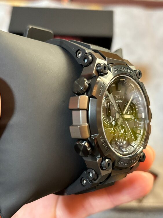 G-SHOCK その他 MTG-B3000B-1AJf（高級時計）の商品画像 - 査定依頼日：2024年12月22日 - 最高査定価格：56,000円