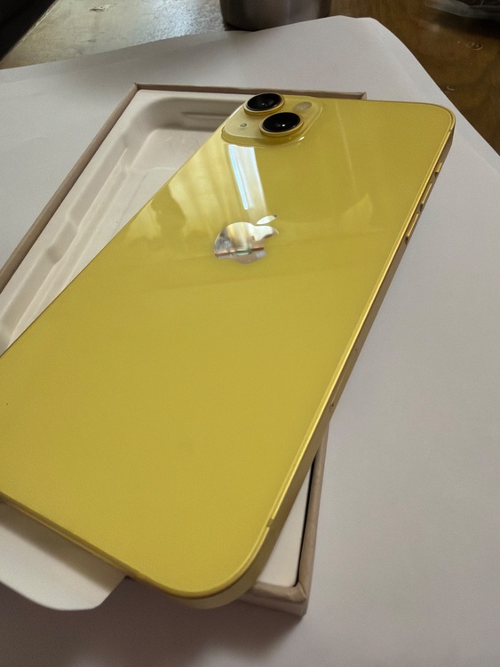 iPhone iPhone 14 Plus 128GB Softbank（スマホ）の商品画像 - 査定依頼日：2026年6月16日 - 最高査定価格：53,000円