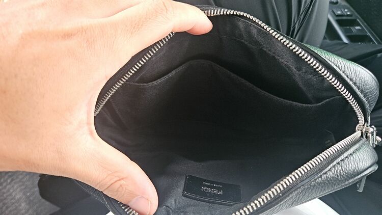 フェンディ  （ブランドバッグ）の商品画像 - 査定依頼日：2025年7月17日 - 最高査定価格：100,000円