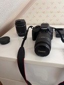 EOS Kiss X7 ダブルズームキット ブラック M555（カメラ）の商品画像 - 査定依頼日：2026年9月27日 - 最高査定価格：22,000円